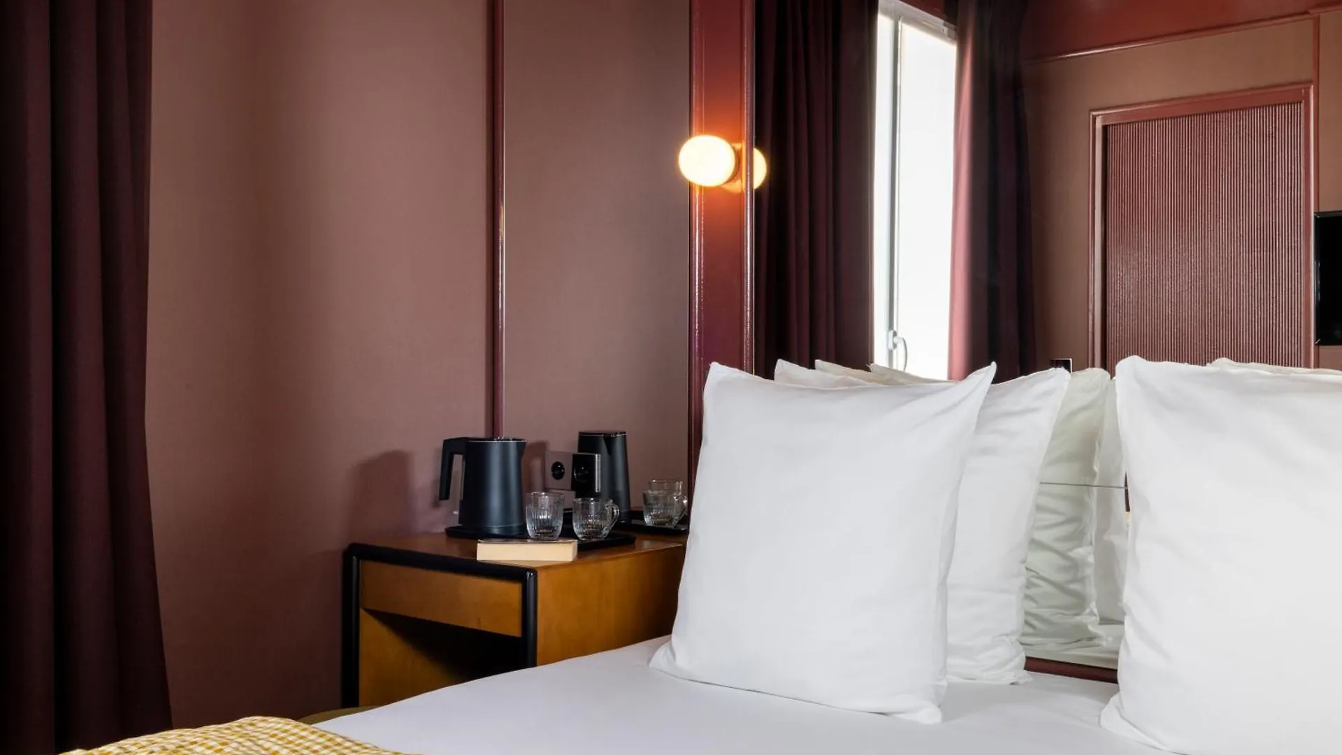 Hotel La Conversation Paris 3*,